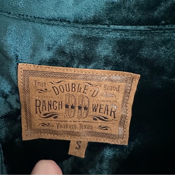 Double D Ranch vintage 90’s crushed velvet button up tunic concho pewter buttons - Picture 6 of 7